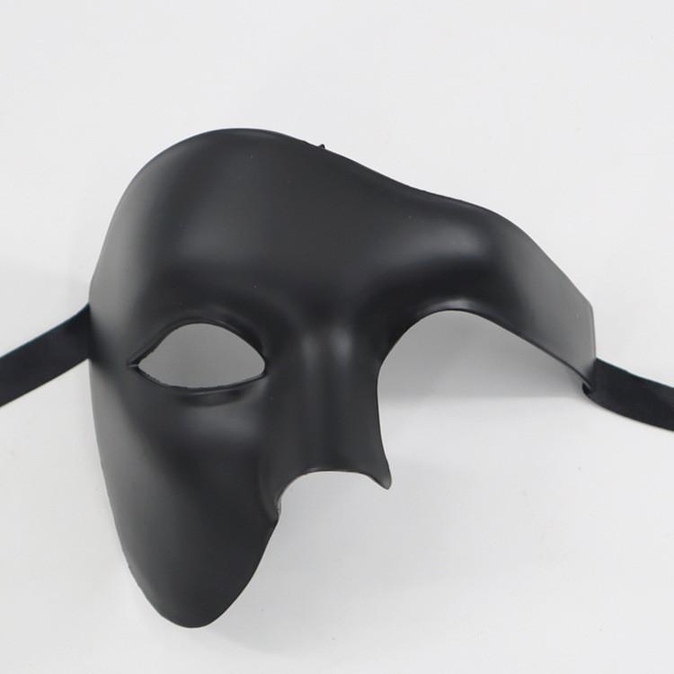 Roman Warrior Mask With Metallic Finish For Costume Events And Themed Parties