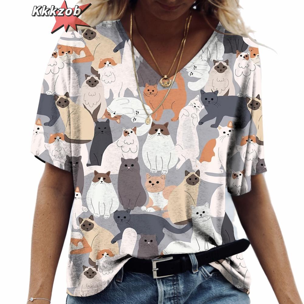 

Футболка женская с принтом аниме-кота 2024 года, модная одежда в стиле Харадзюку, футболки большого размера с коротким рукавом и V-образным вырезом, женская повседневная уличная блузка 5XL