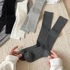 Kniehohe gerippte graue Slouch-Socken im koreanischen Stil für Damen - Herbstkollektion 2025