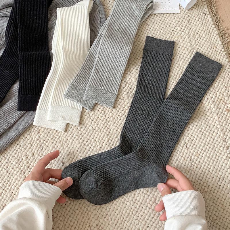 Kniehohe gerippte graue Slouch-Socken im koreanischen Stil für Damen - Herbstkollektion 2025