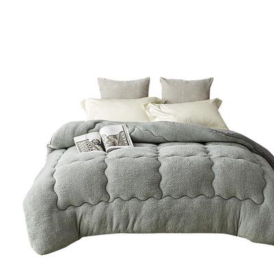 Yiyiai Solid Color Lamb Velvet Warm Quilt