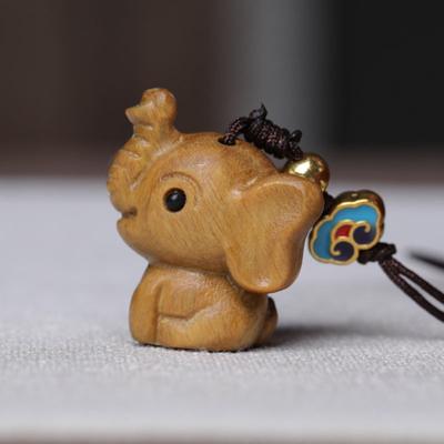 Natural Sandalwood Craft Carving Lovely Small Elephant Ornaments Home Decoration