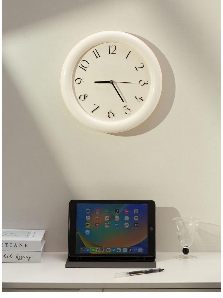 Kreative Wanduhr im nordischen Stil für Wohnzimmer, Schlafzimmer oder Büro