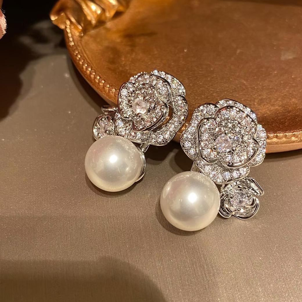 Camellia Butterfly Pearl Earrings Sweet Temperament Needle Light Luxury Retro Elegant Long Fringed Earrings