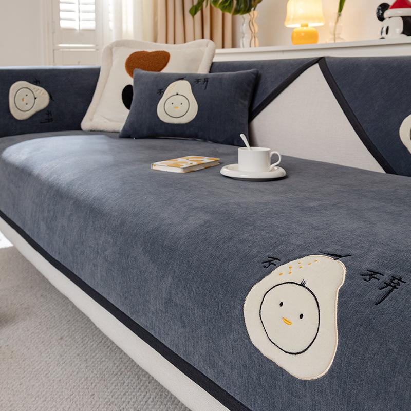 

Chenier Sofa Cushion Premium Cartoon Embroidery Non-Slip Seat Cushion New Four-Season Universal Sofa Cover 70*70cm