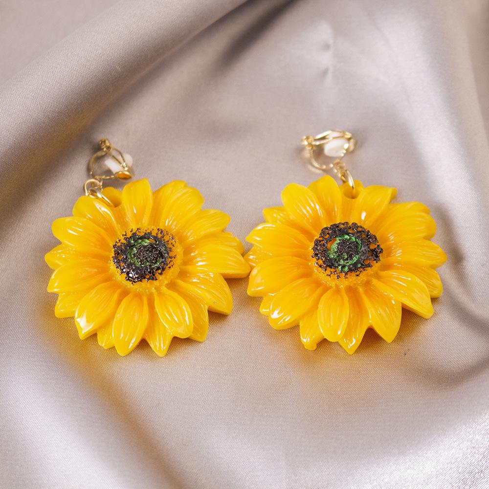 Versatile Light Luxury Ear Clips Without Pierced Ears Daily High-end Triangular Ear Clips Versatile Women's Earrings