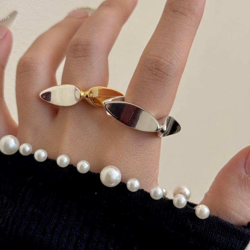 Retro Smooth Wide Ring Minimalist Luxury Textured Irregular Metal Rings Fashion Jewelry золотой
