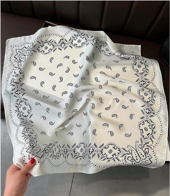 Women's French Retro Silk Cashew Scarf: Versatile Square Ribbon Headscarf