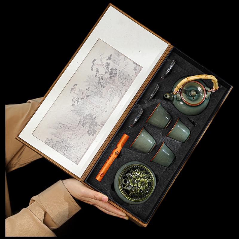 Elegant Chinese Ceramic Tea Set Gift Collection