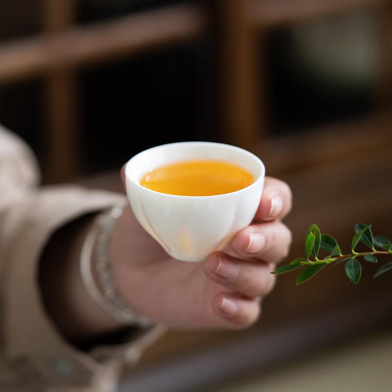 Zhinianhua Pure White Ceramic Tea Cup