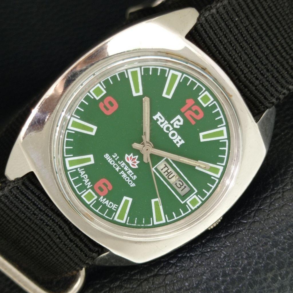 

AUTOMATIC VINTAGE RICOH R31 JAPAN MENS GREEN COLOR DIAL WATCH a707661-1