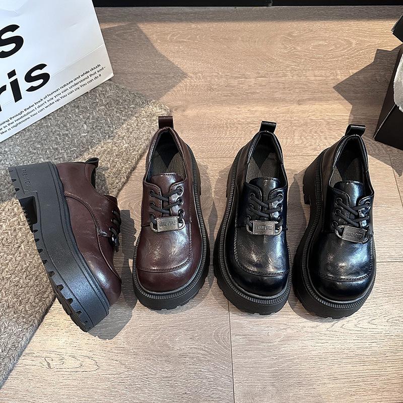 Britischer Stil Schnürschuhe kleine Lederschuhe Damen 2025 Frühling und Herbst neue ins trendige Internet-Berühmtheit Mode vielseitige Plateau-Loafer sin