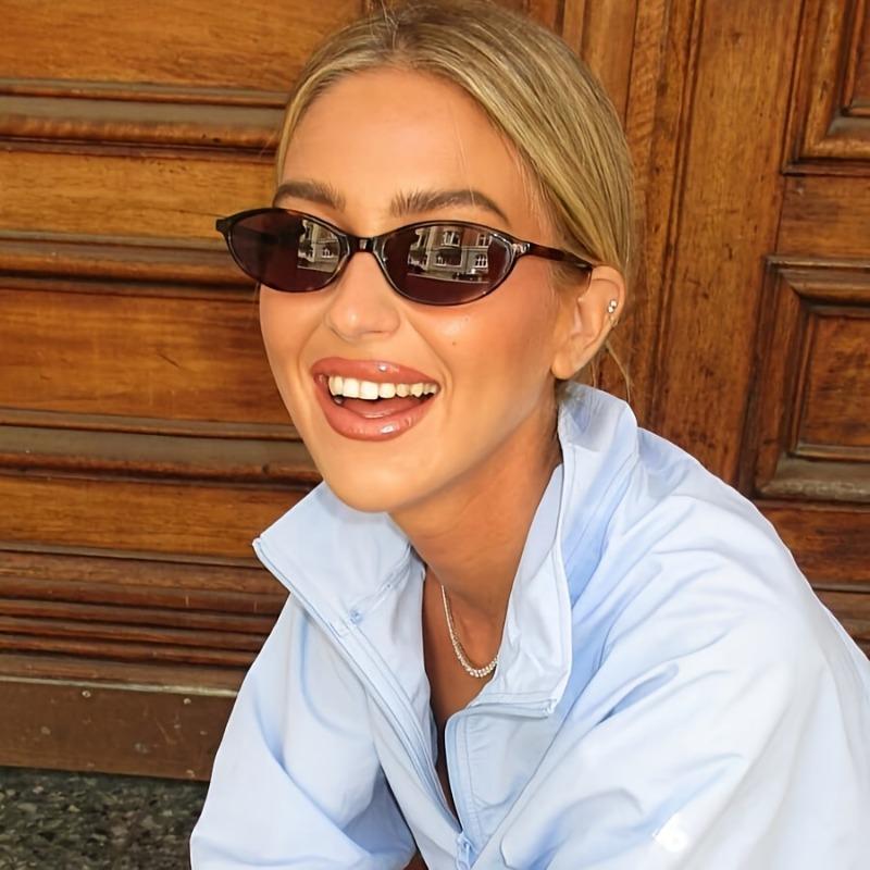 Stylish Unisex Oval Fashion Glasses - Small Frame Fashionable and Versatile Accessory for Everyday Style