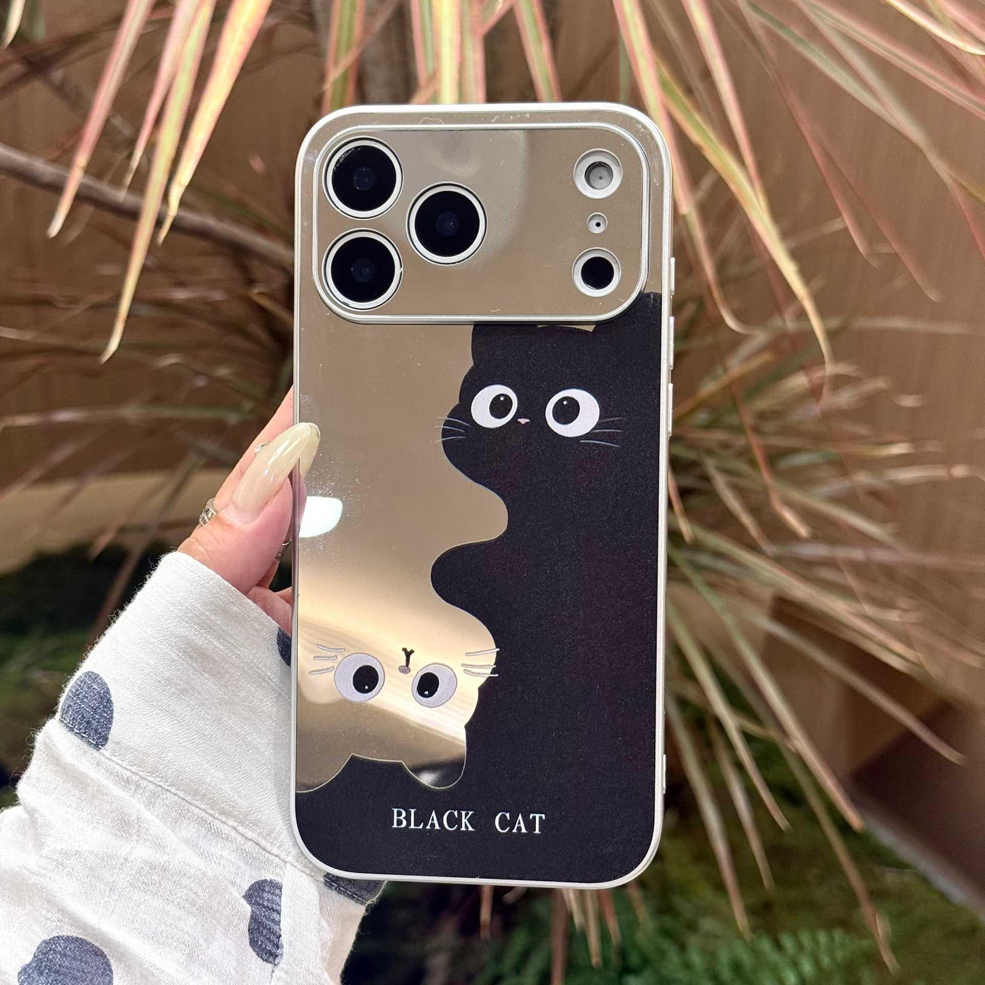 

Magnetic Drop-Proof Black Cat Mirror Case for iPhone 17 Pro/16 Pro Max/15/14 15