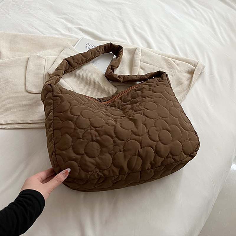 New Casual Commuting Large-capacity Tote Bag Women's Autumn Retro Simple Shoulder Bag Fashion Messenger Bag