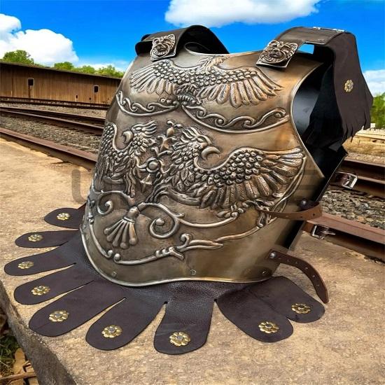 

Мускульная кираса в римском стиле, ручной работы, стальной нагрудник с чеканкой в виде орла, коллекционная броня для LARP, косплея.