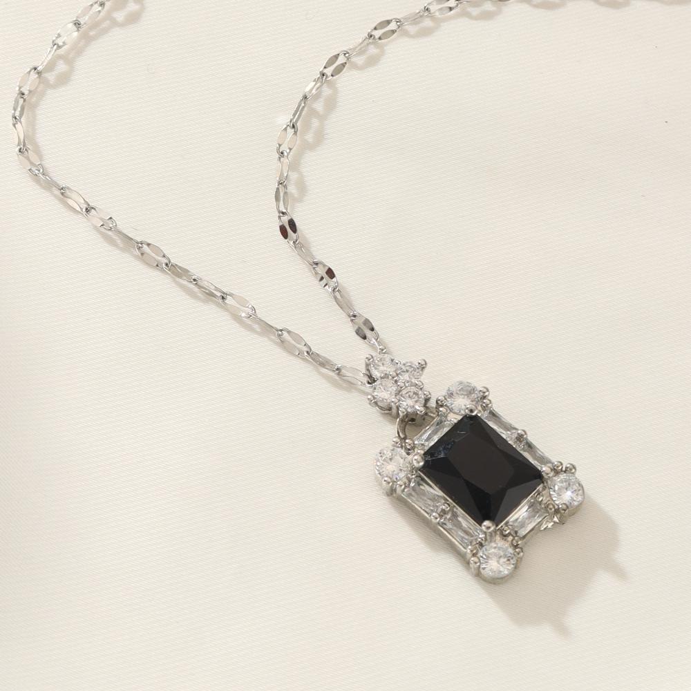 New Silver Color Stainless Steel Necklaces for Women Fashion Luxury Zircon Square Pendant Necklace Jewelry Clavicle Chain