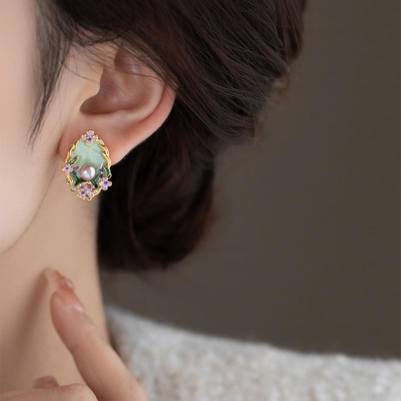 Oil Drop Pearl Flower Stud Earrings New Exquisite Versatile Earrings Women's French Earrings