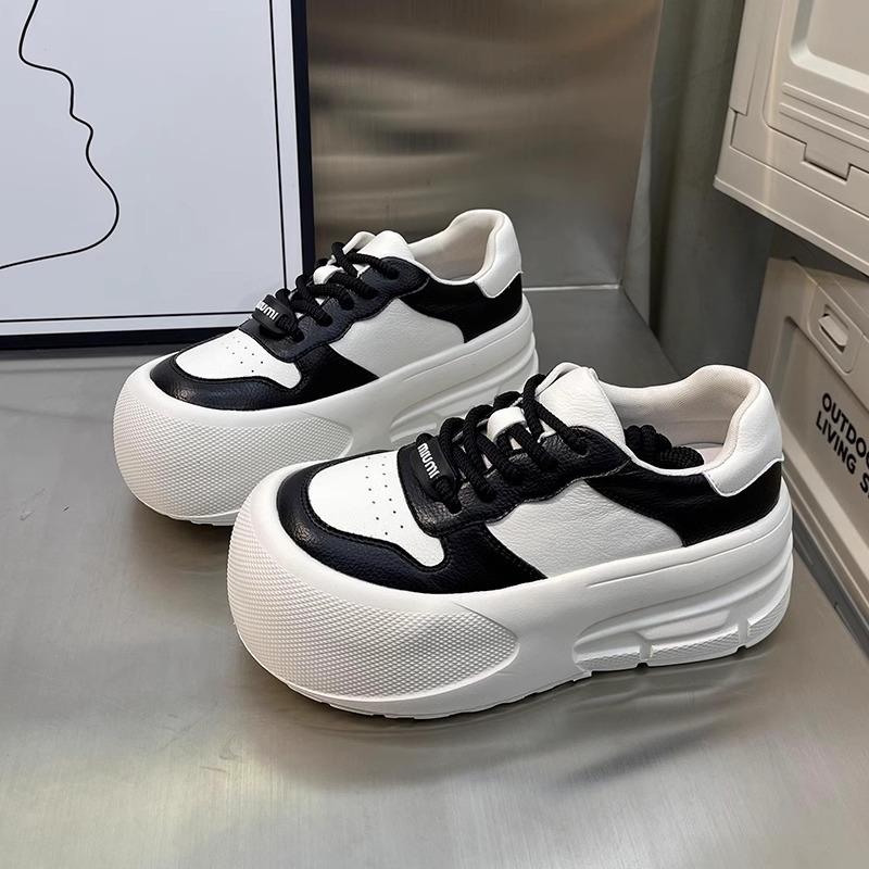 

Doll head ugly cute bread shoes women s 2025 spring new leather platform sports leisure moral training white shoes board shoes 35 чёрный
