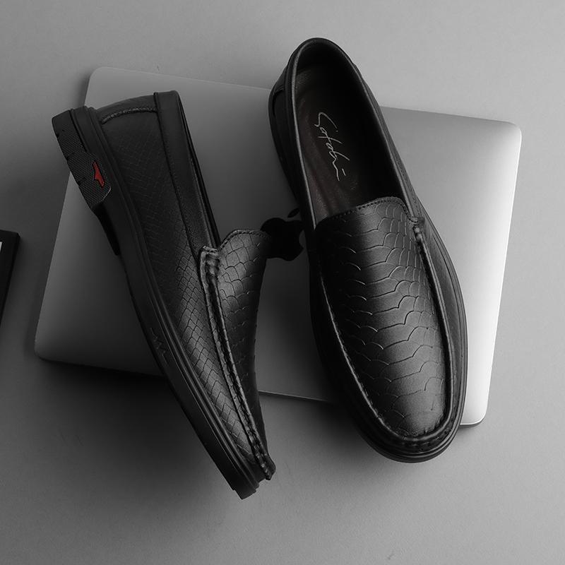 ModeHögkvalitativa Herrskor av Märke Krokodilmönster Bekväma Läderskor Klassiska Svarta Vår Herrars Business Casual Läderskor