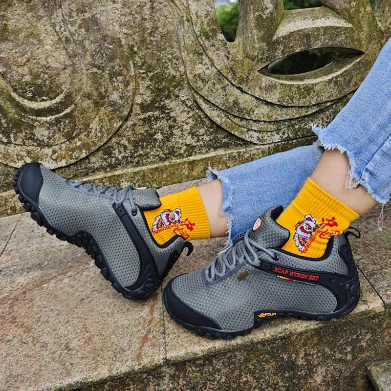 Mens Outdoor Mountain Climbing Shoes Mesh Non-Slip Breathable Trekking Hiking Shoes Waterproof Camping Soft Sneakers 39-46