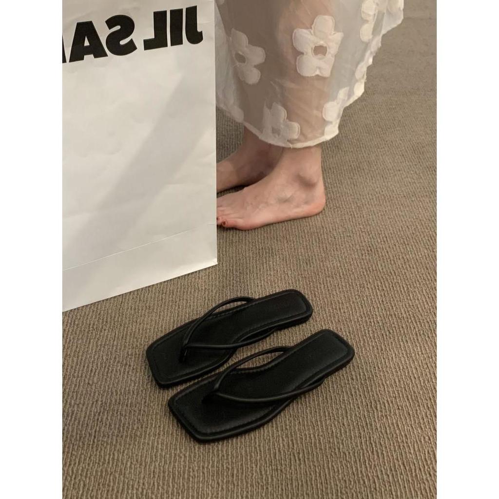 Flat-bottomed Silver Flip-flops Women's Shoes Summer 2025 New Niche Versatile Outer Wear Toe Beach Sandals