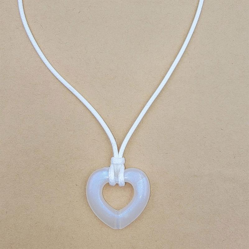Love Heart Pendant Choker Necklace Hollow Glitter Heart Choker Necklaces Fashion Jewelry Neck Clavicle Chain for Women