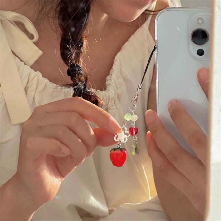 Lovely Handmade Strawberry Bead Keychain Colorful Beaded Keychains Phone Lanyard Fashionable Jewelry for Backpack