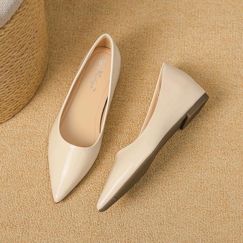 D867-1 inner height-increasing flat shoes pointed head shallow mouth professional single shoes women's work is not tired feet advanced sense versatil