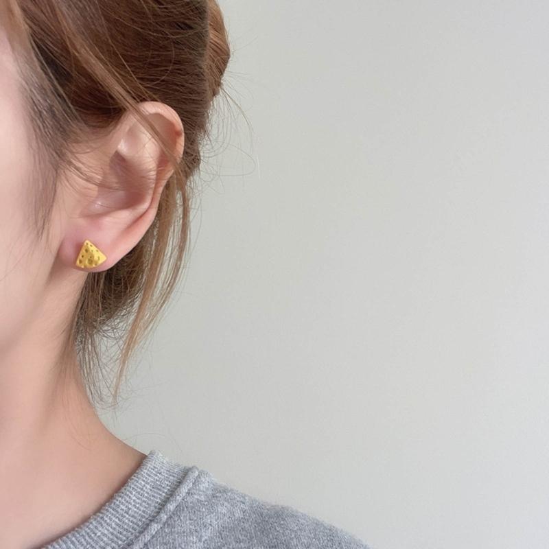 Cute Mouse and Cheese Earrings Adorable Style Asymmetry Earring for Animal Cartoon Ear Clips Earrings Jewelry Ornament