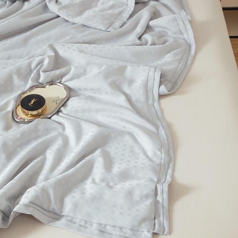 Muji Style Gilded Jacquard Silk Quilt