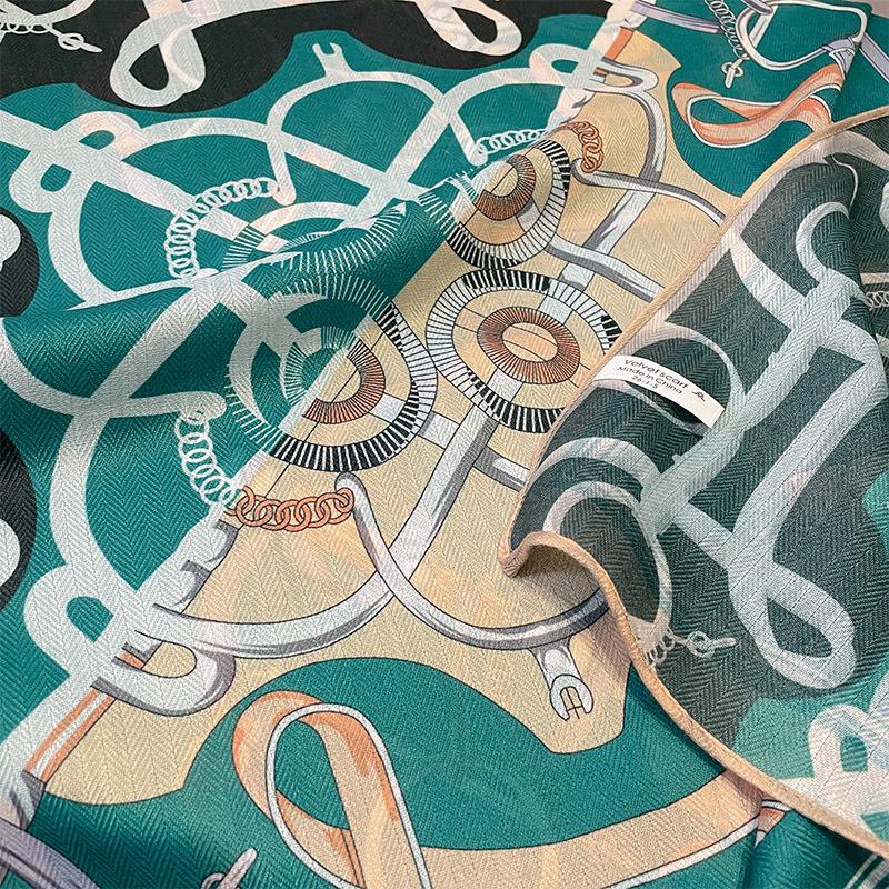 Korean Fashion Geometric Temperament Small Square Scarf Decorative Scarf Headband Professional Scarf for Mother Silk Scarf for Women Spring