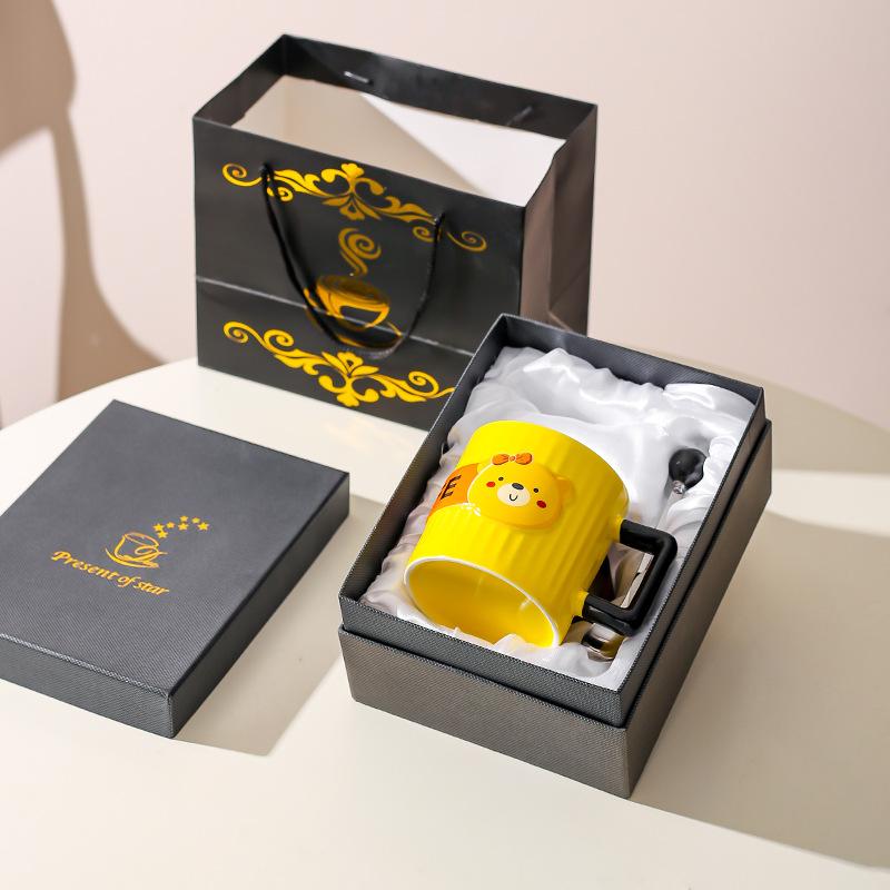 Creative Cute Bear Ceramic Mug Couple Cup Boys and Girls Water Cup Coffee Cup with Spoon Home Breakfast Cup