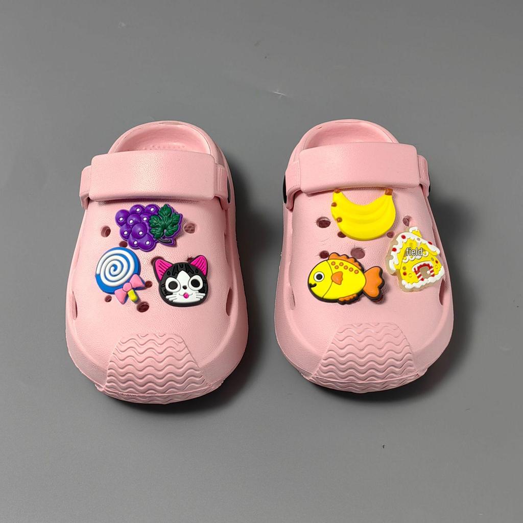 Summer Kids' Cartoon Clogs - Cute, Closed-Toe Slippers for Boys & Girls with Cat and Fish Designs, Perfect for Outdoor Wear.