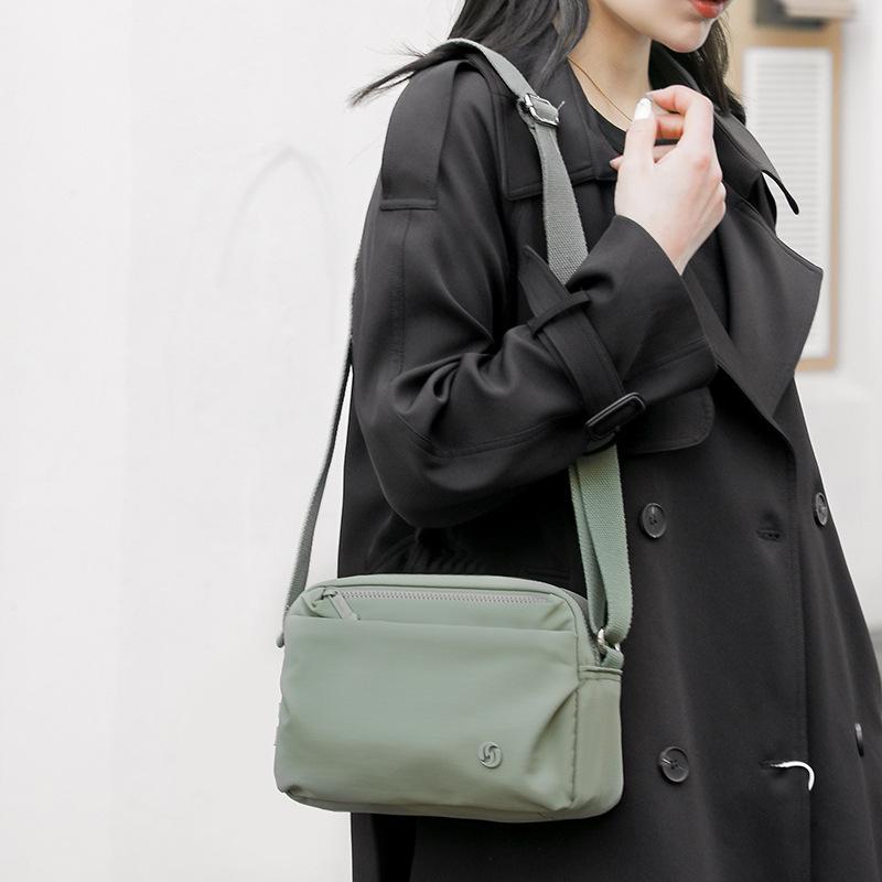 Schoolbag Women's Large Capacity Simple And Versatile Shoulder Bag Commuter Fashion High Sense Bag Messenger Bag