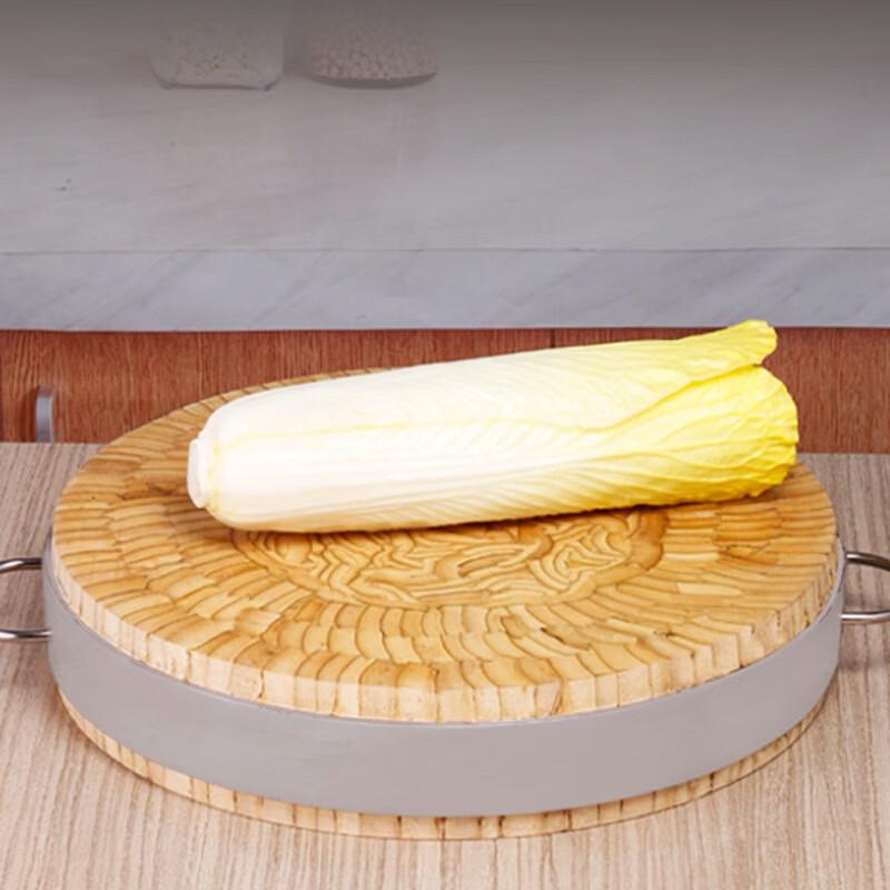 Chic Living Thick Round Bamboo Cutting Board