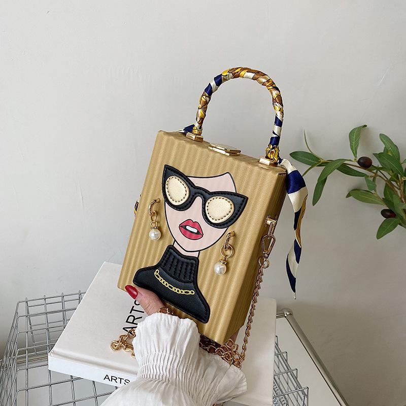 

2025 new box dinner bag personalized niche graffiti mobile phone bag retro chain mobile phone bag золотой
