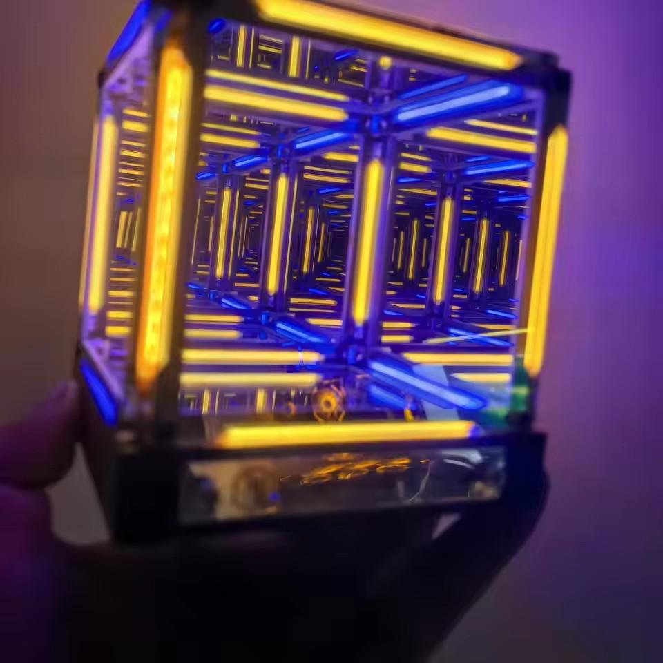 Elektronisches Spiel Desktop Technologie Atmosphäre Licht 4-Dimensionaler Raum Hyperwürfel Kreatives Desktop Nachtlicht Spielzubehör