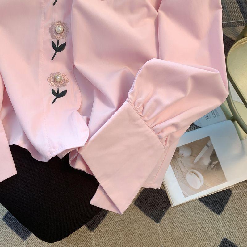 Rosa Bluse mit Blumenstickerei, langen Ärmeln und Perlenknopfleiste, Oberteile, Frühling, Französische Mode, Damenbekleidung