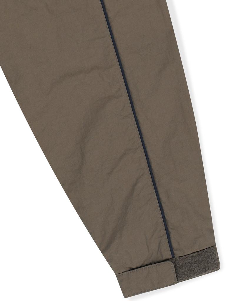 Sunlovetour Crescent Windbreaker Taupe