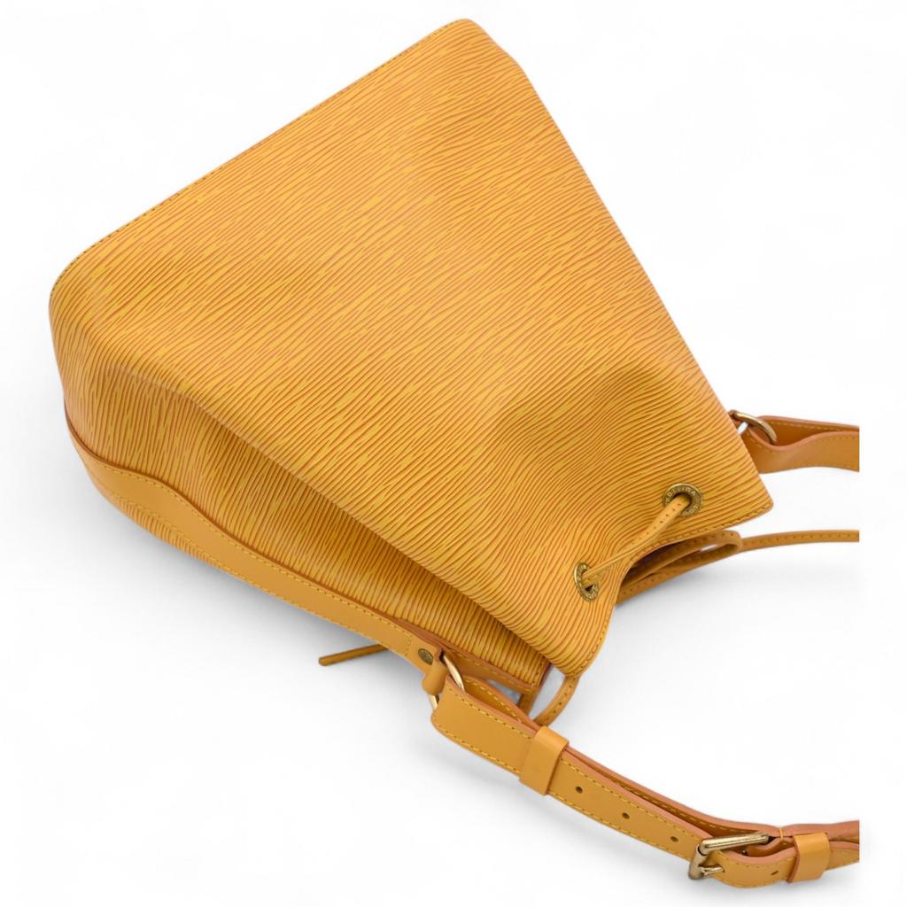 Auth LOUIS VUITTON Epi Petit Noe Shoulder Bag Yellow Leather M44109 lv6630cf