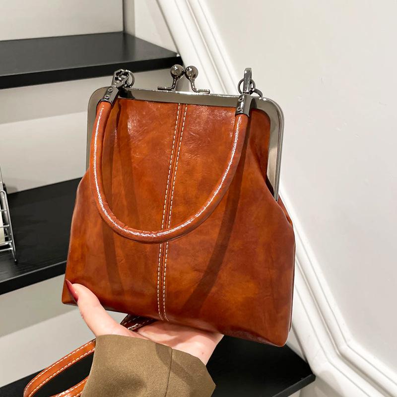 2026 Retro Soft Leather Women's Bag: Fashionable Shoulder & Crossbody Handbag