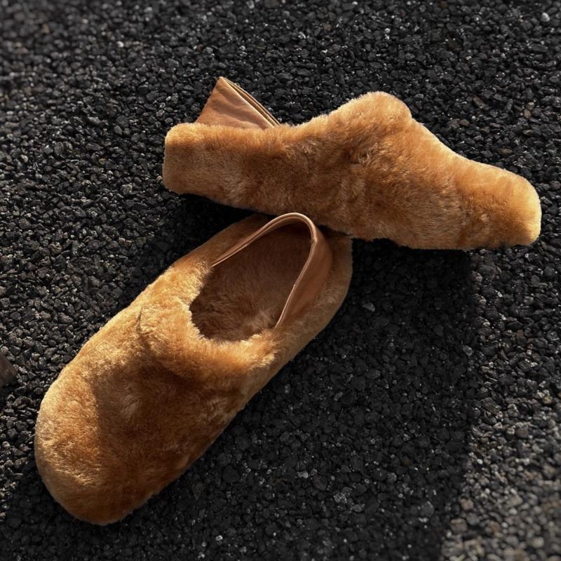 

Жіночі осінньо-зимові вовняні бавовняні туфлі на товстій підошві з додаванням флісу 40 коричневий