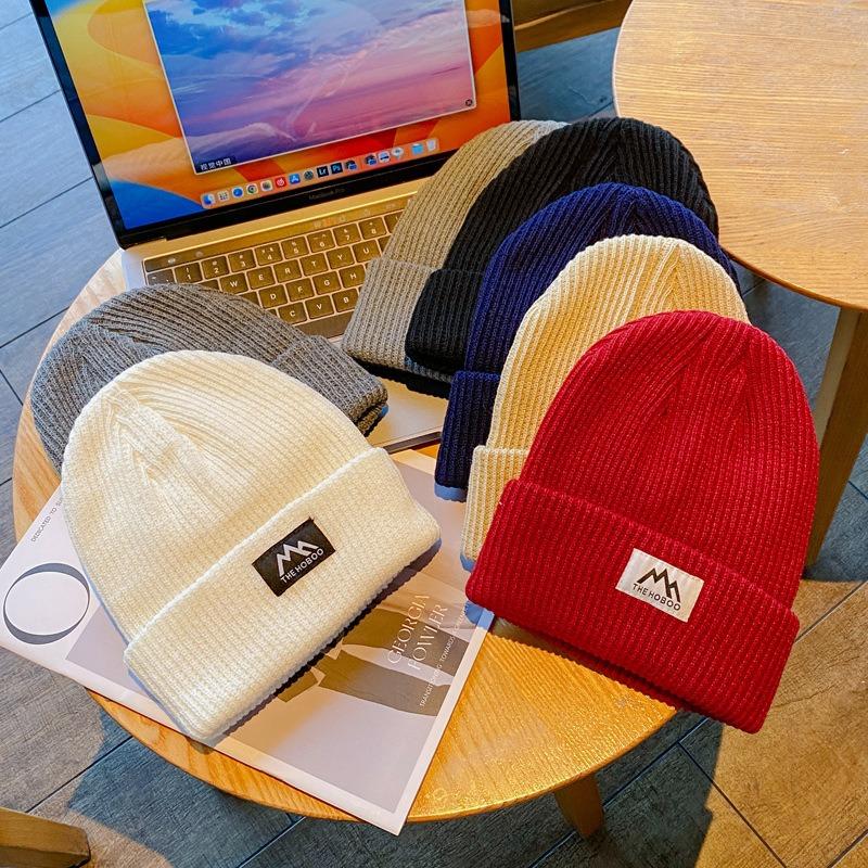 Trendy brand hats, men's and women's wool hats, autumn and winter knitted hats, couples, street thickened thermal ear hats, cold hats