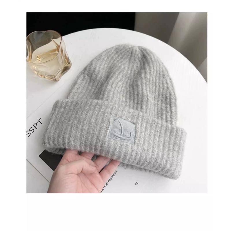 Wool Wool Hat for Women with Larger Head Circumference Keep Warm Piles of Cold Hats Knitted Ear Protection Hat Letter Embroidery