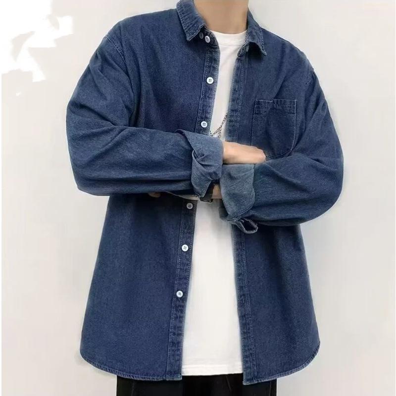 Herrskjorta i denim, avslappnad, lös passform, långärmad, med knappkrage och bröstficka