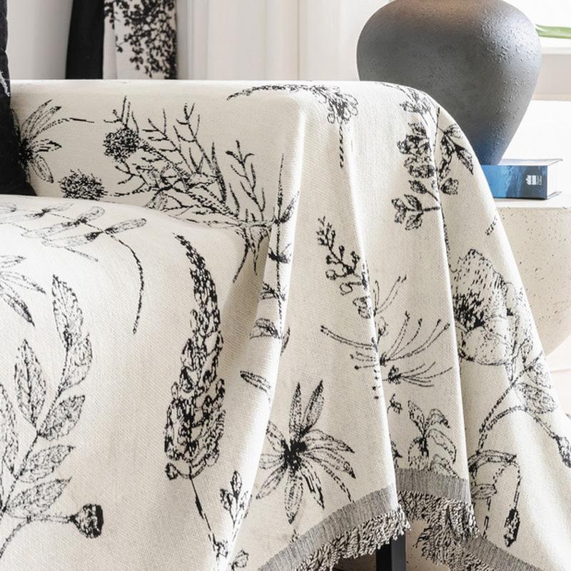 Elegant Chenille Sofa Cover Tassels Black Towel Blanket Anti Scratch Soft One Piece Couch Chair Furniture Protector