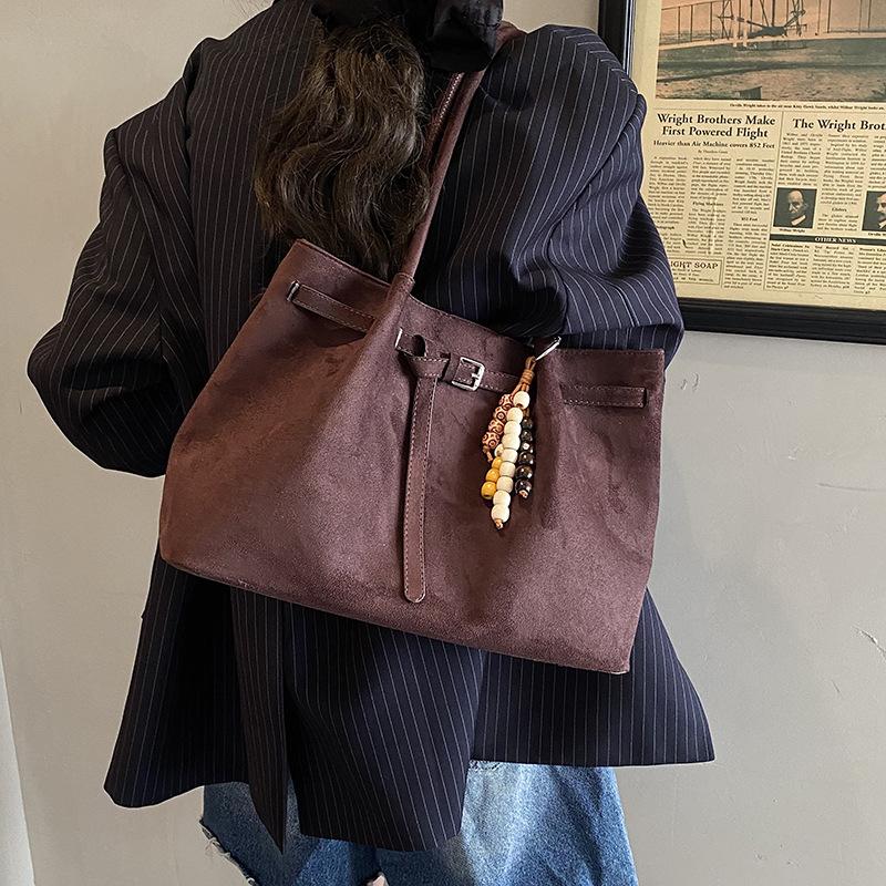 Large Capacity Suede Bag Women's Autumn and Winter 2025 New Versatile Casual Shoulder Bag Student Class Tote Bag