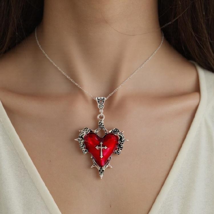 Stylish Gothic Red Heart Necklace Unique Thorn And Red Heart Necklace Charm For Women Seeking Individuality