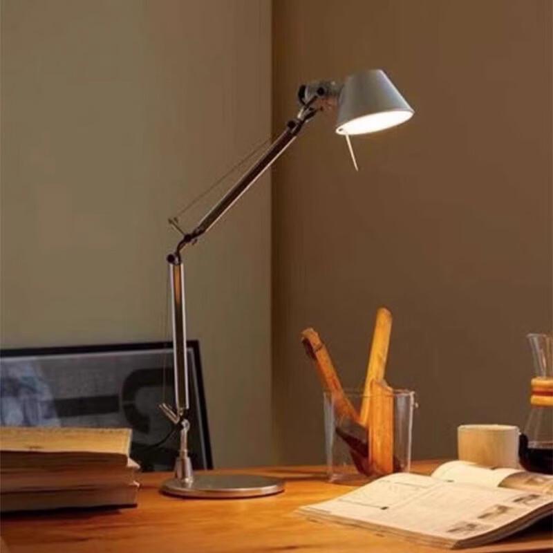 Oeny Double-Arm Desk Lamp